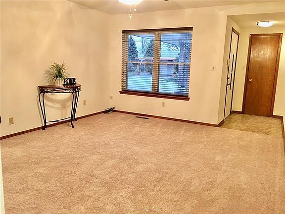 2nd image of 6412 S Harvey Ave