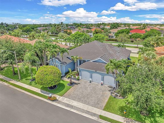 3rd image of 1434 SW 159th Ln