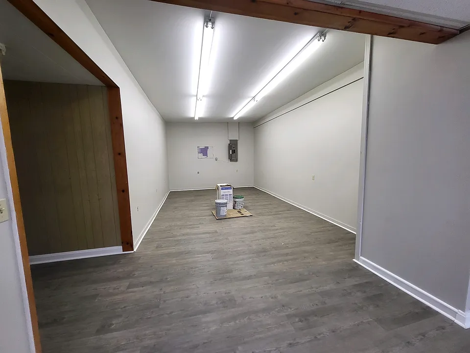 19 S Main St #1