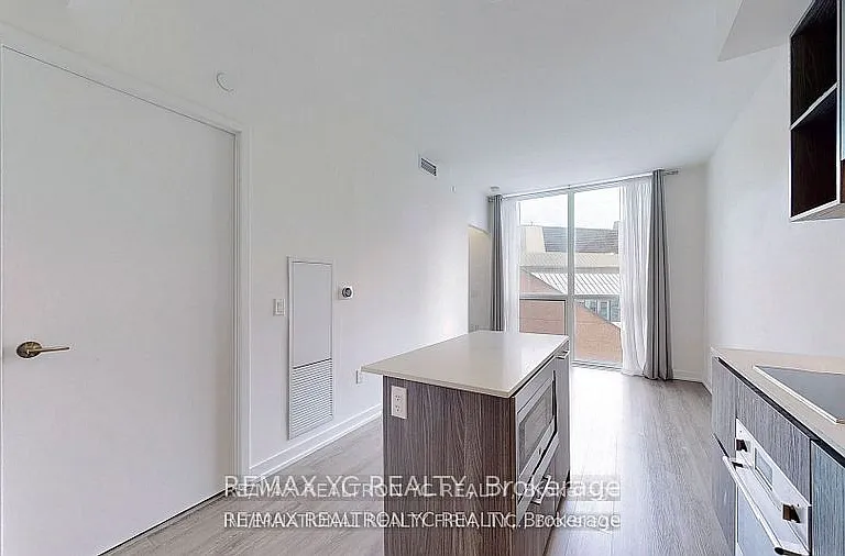 1 Yorkville Ave #710 — Photo 6