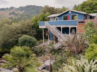 541 Redwood Rd, Whitethorn, CA 95589