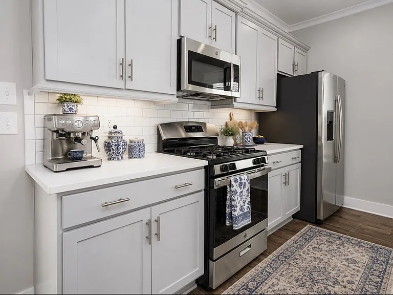 1524 Cottage Grv — Photo 31