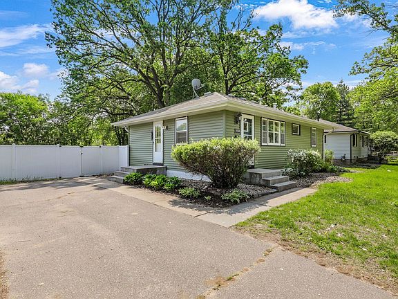 4th image of 5924 Perry Ave N