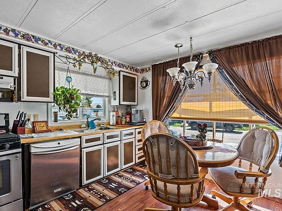 4th image of 701 Monte Vista Dr #14