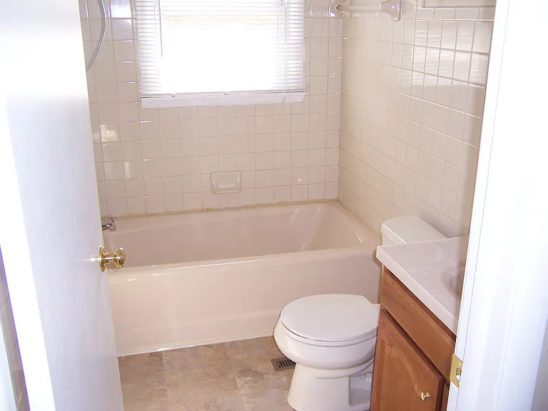 1261 Crosstown Blvd NW — Photo 16