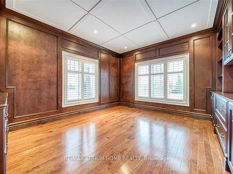 18 Soleil Blvd — Photo 19