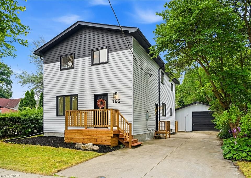 1st image of 162 Dufferin St E