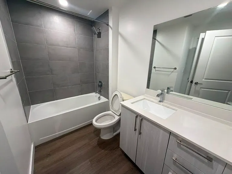 2042 NW 17th Ave #101 — Photo 4