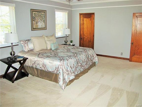 5th image of 6528 Oleatha Ave