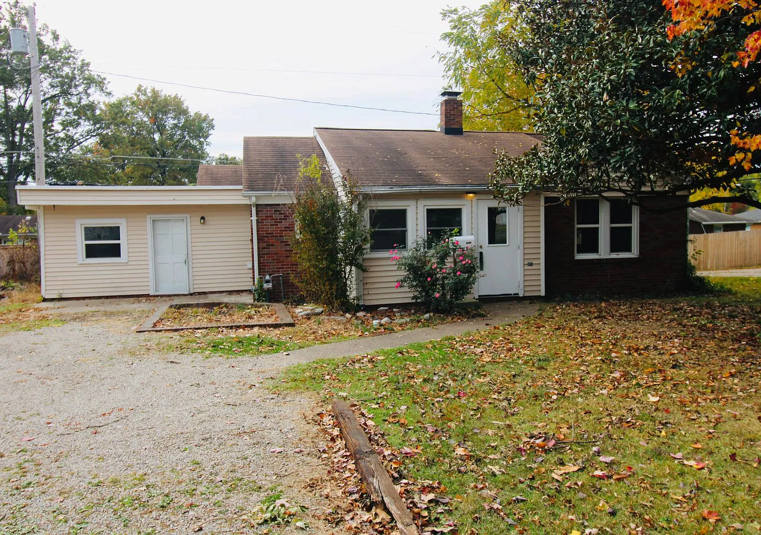 2167 Washington Avenue, Evansville, Indiana 47714 — Photo 1