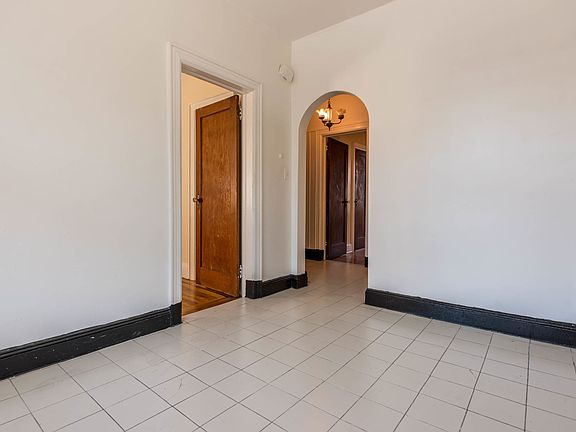 2nd image of 135 Manhattan Ave #7G