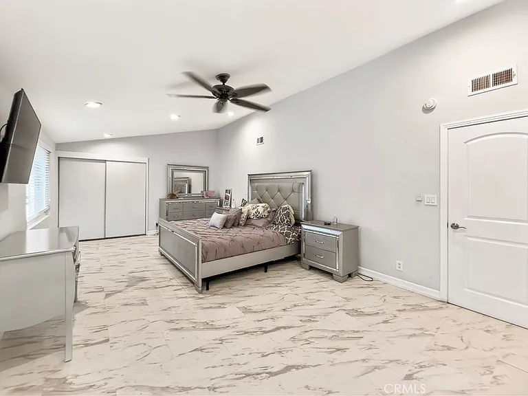 20520 Rhoda St — Photo 12