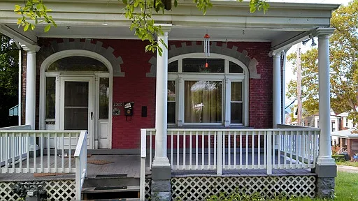 2300 S Braddock Ave photo 1