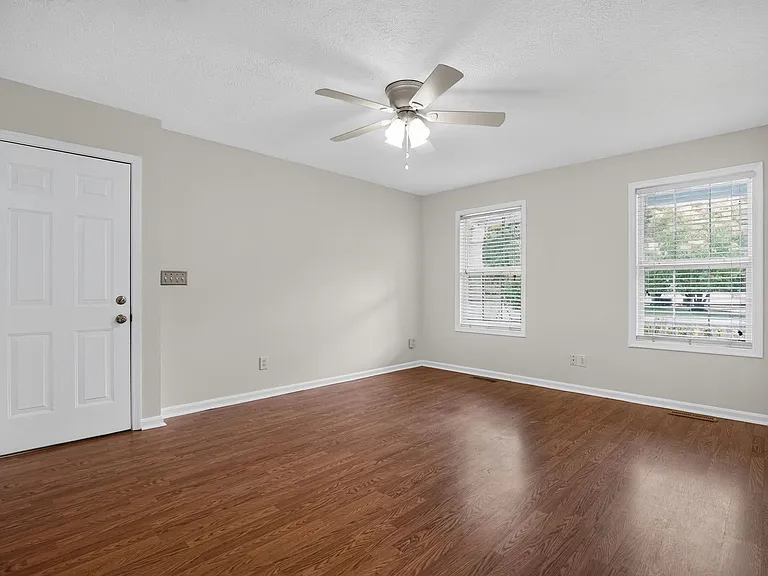 20787 Red Rose Ct — Photo 12