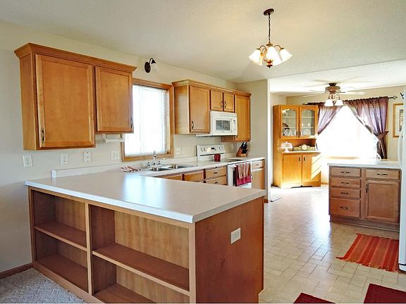 3rd image of 1100 Sunnydale Ln SE