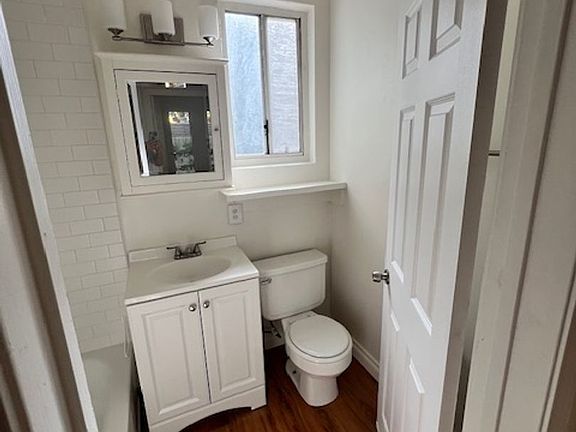 2nd image of 108 Vista Del Mar APT C