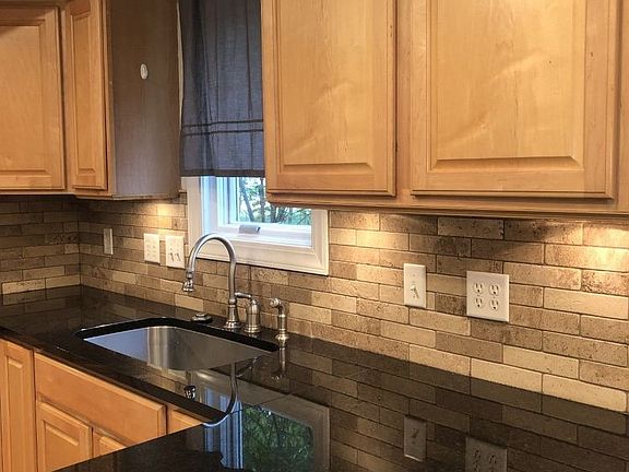 5th image of 1724 Archer Ct N