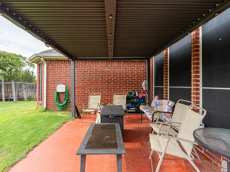 2324 Crestridge Dr — Photo 25