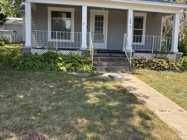124 N 5th St, Elmwood, NE 68349