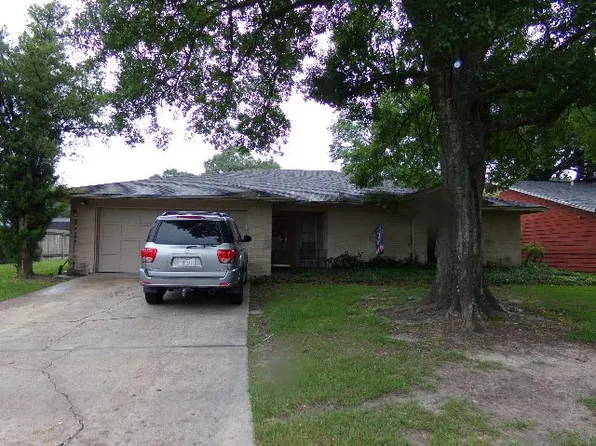 2901 23rd St, Orange, TX 77630
