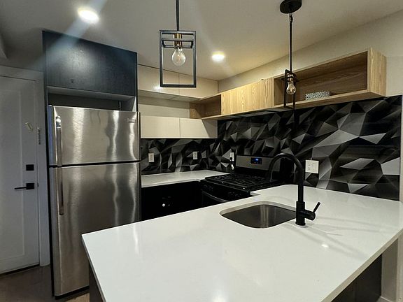 2nd image of 102 Pennington St Floor 3