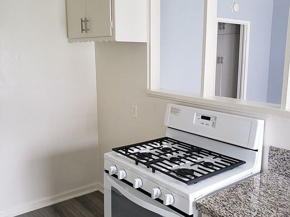 4th image of 1765 Obispo Ave APT 01