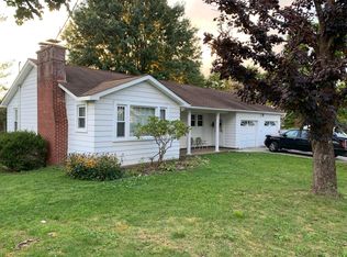 102 Thurmond Dr, Oak Hill, WV 25901