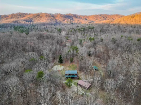 1996 Randalls Run Rd, Blue Creek, OH 45616