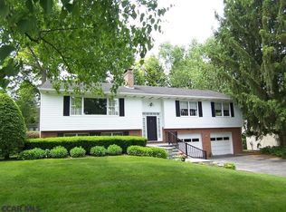 1006 Saxton Dr, State College, PA 16801