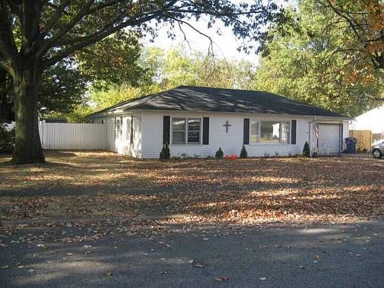 1st image of 2715 Mariposa Dr