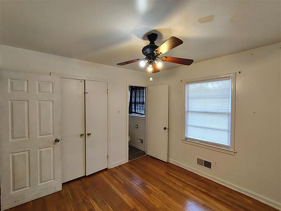 4th image of 5031 Showalter Rd NW