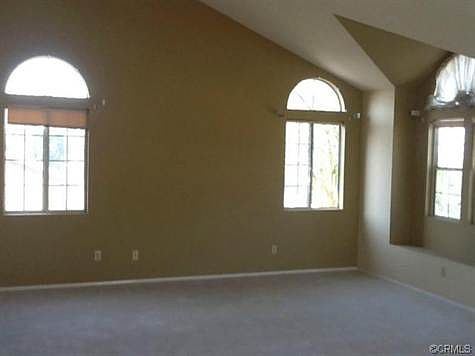 4th image of 4732 Bunnelle Ave