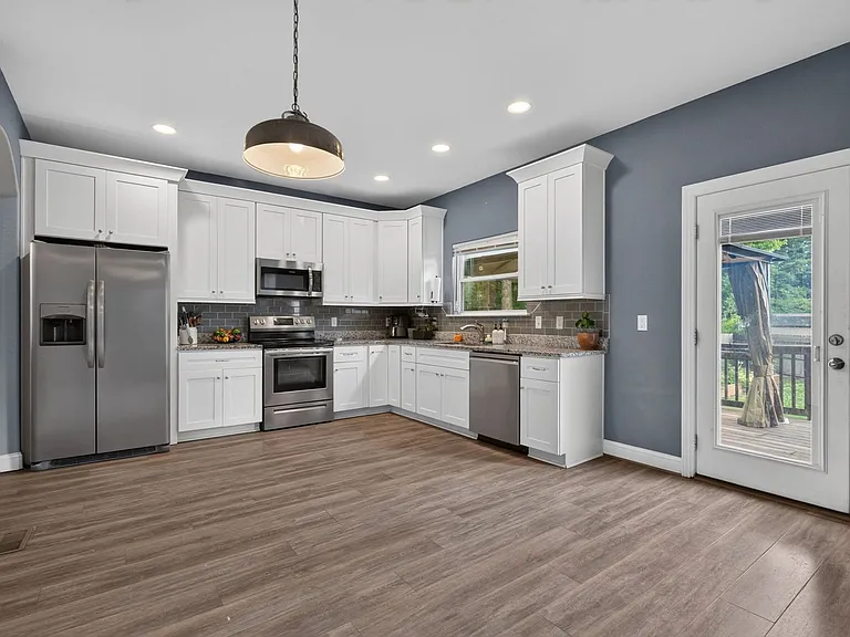 2700 Rodgers St — Photo 9
