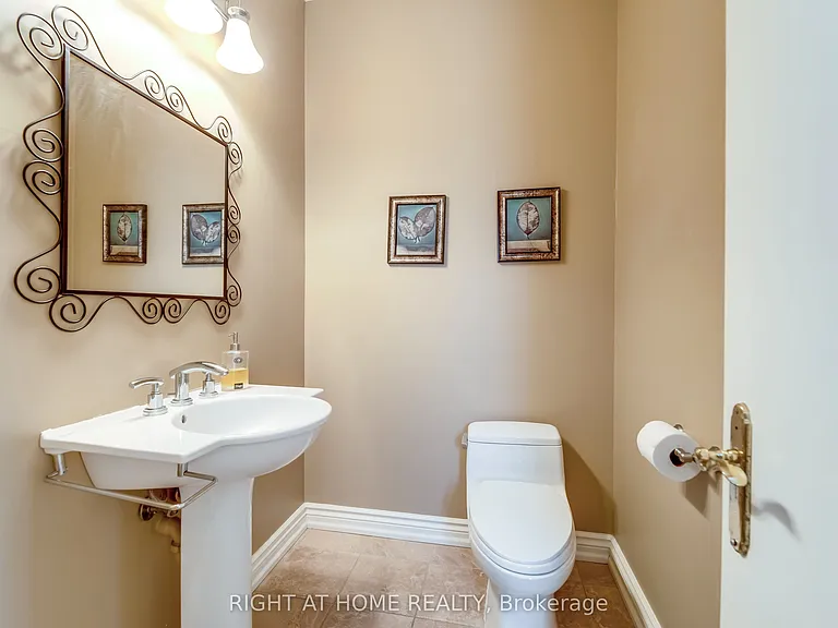 2175 Oneida Ct — Photo 17