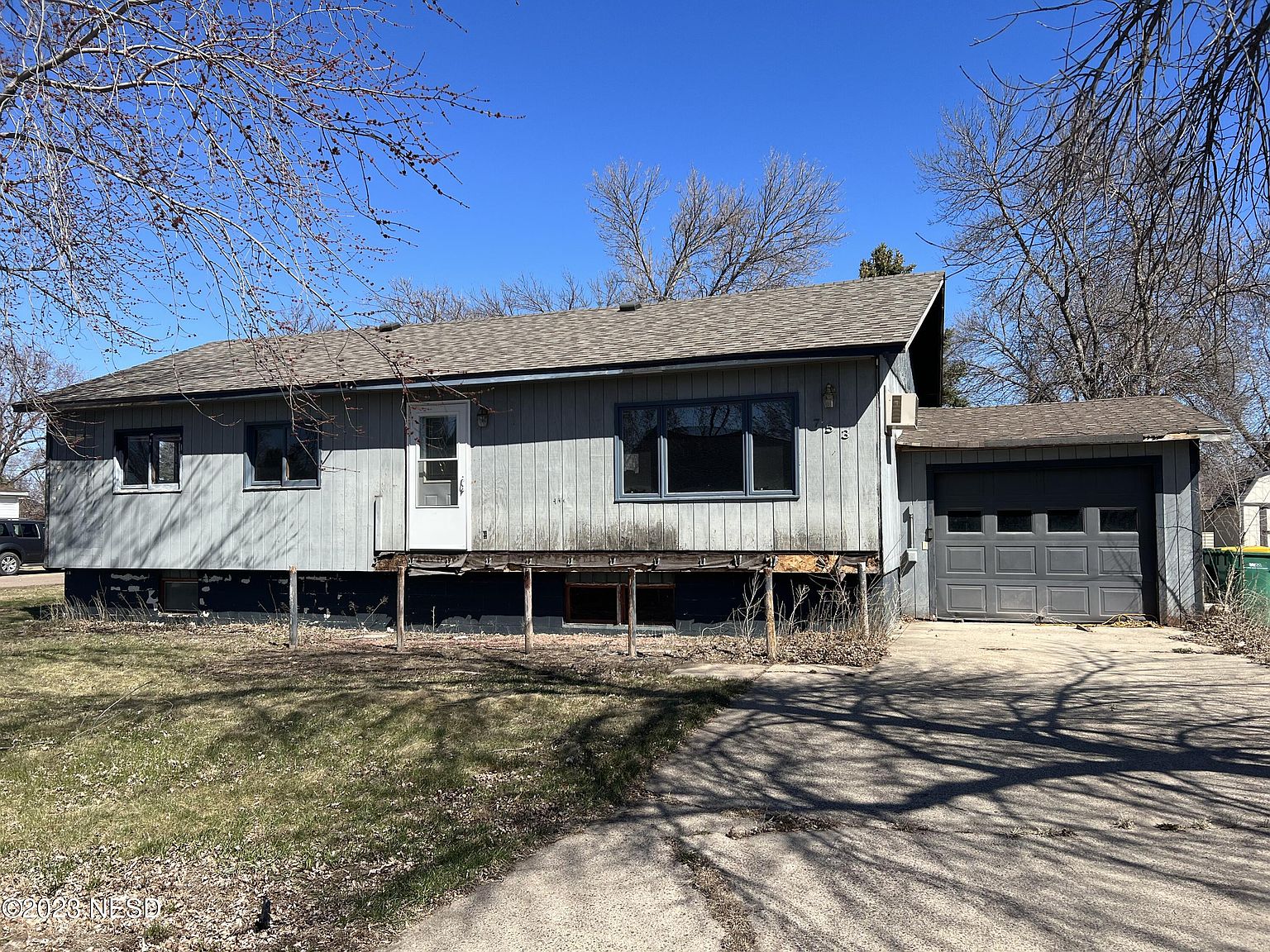 753 Elm St, Big Stone City, SD 57216 Zillow