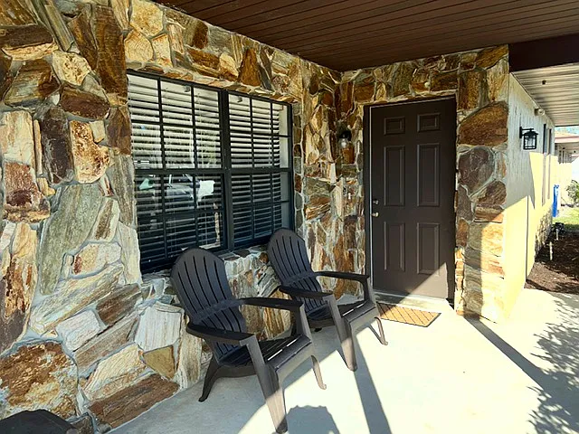 2003 Buckeye Rd NE — Photo 2