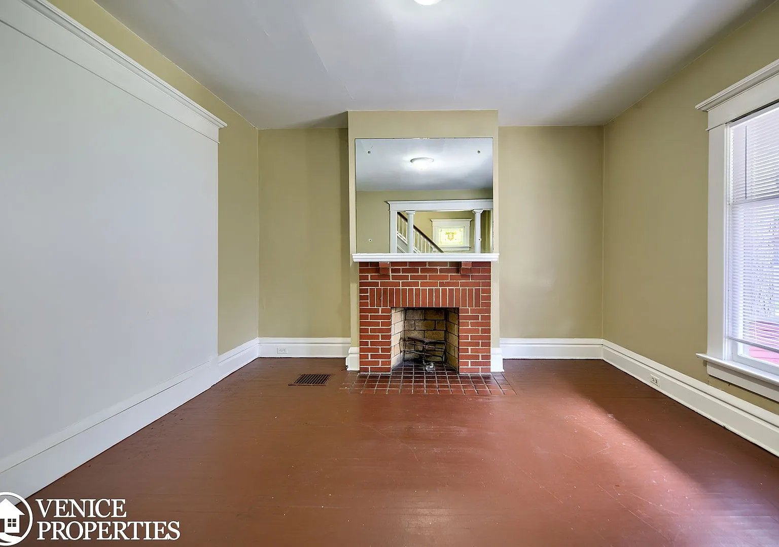 5 Bedroom on OSU Campus — Photo 4