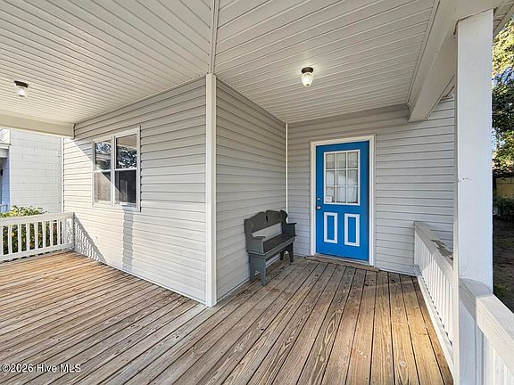 4th image of 1014 W Colonial Avenue