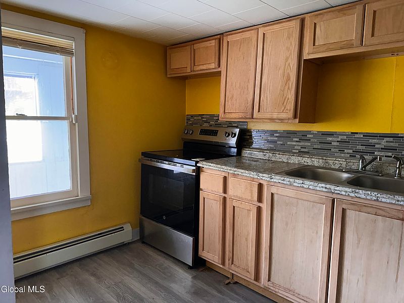 4th image of 393 3rd Street