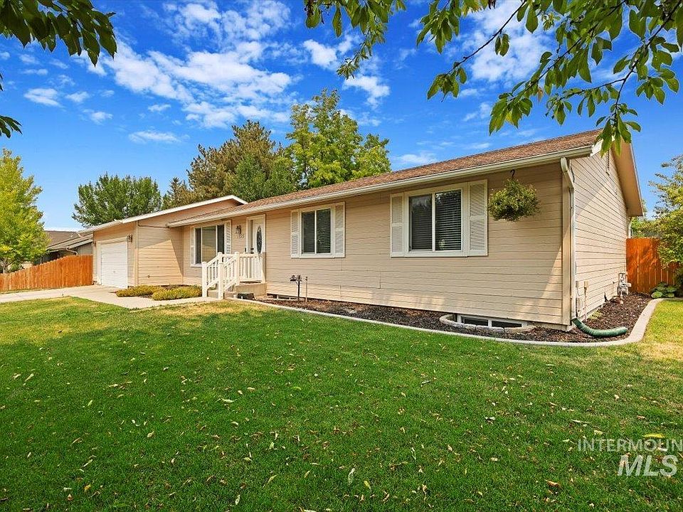 1st image of 1020 Centennial Dr