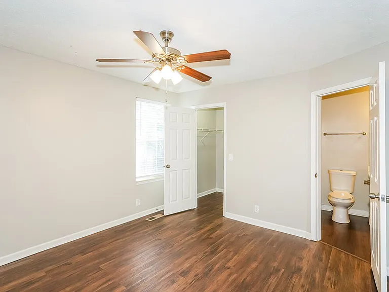 1502 Cedardale Rd — Photo 11
