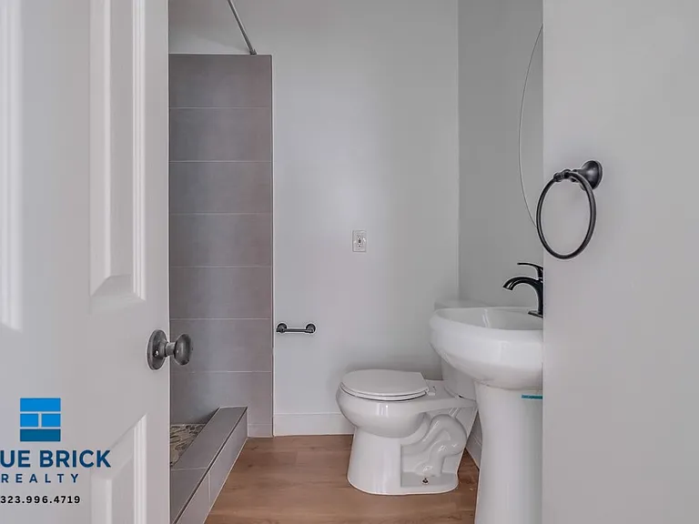 5312 Corteen Pl #16 — Photo 46