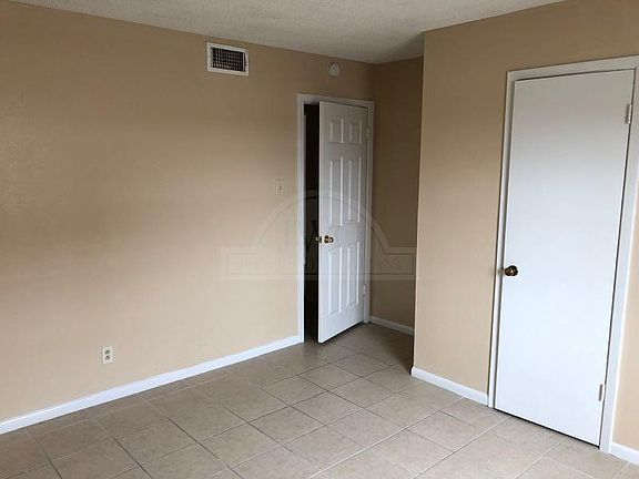 4th image of 301 Liberty St #168070523