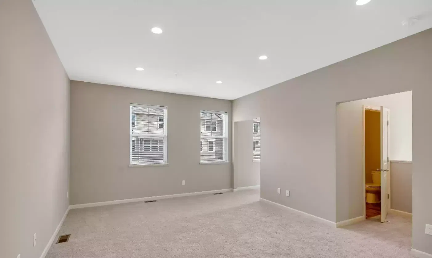 3 bed, 2046 sqft, $2,593 — Photo 1
