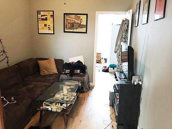 3rd image of 635 Humboldt St APT 1R