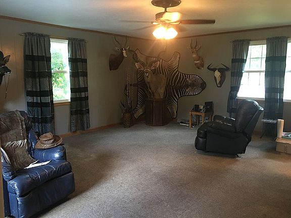 Large bonus room
