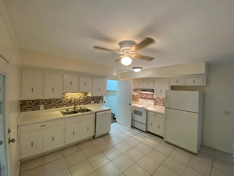 Cross Timbers Dr — Photo 6