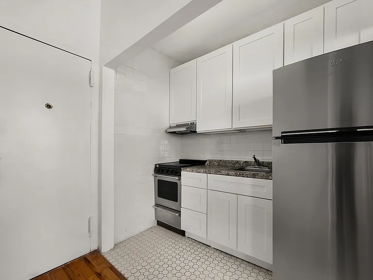 862 W End Ave #3F — Photo 3