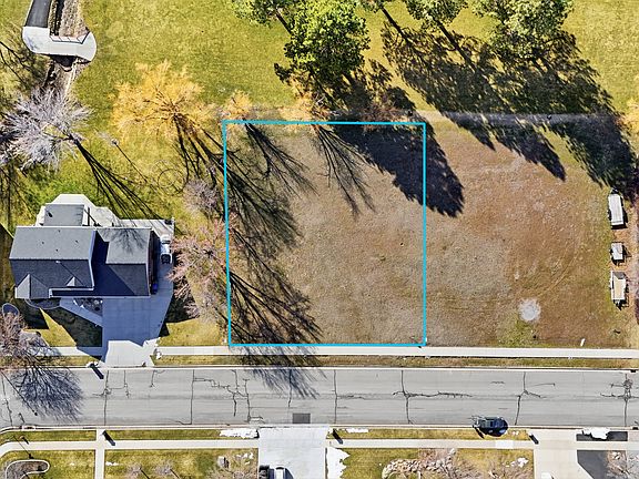 3rd image of 125 Fairway Dr