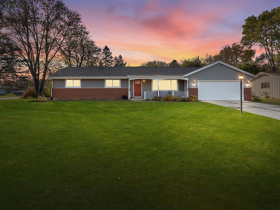 2nd image of 6807 N Bethmaur Ln